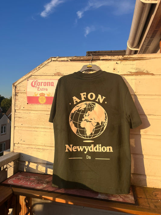 Crysiau Newydd // New T-shirts